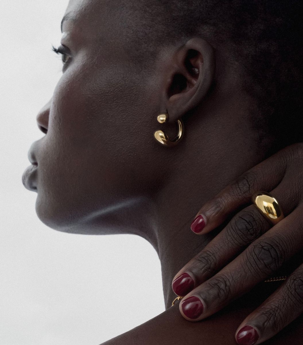 Syster P Bolded Drops Earrings Gold 