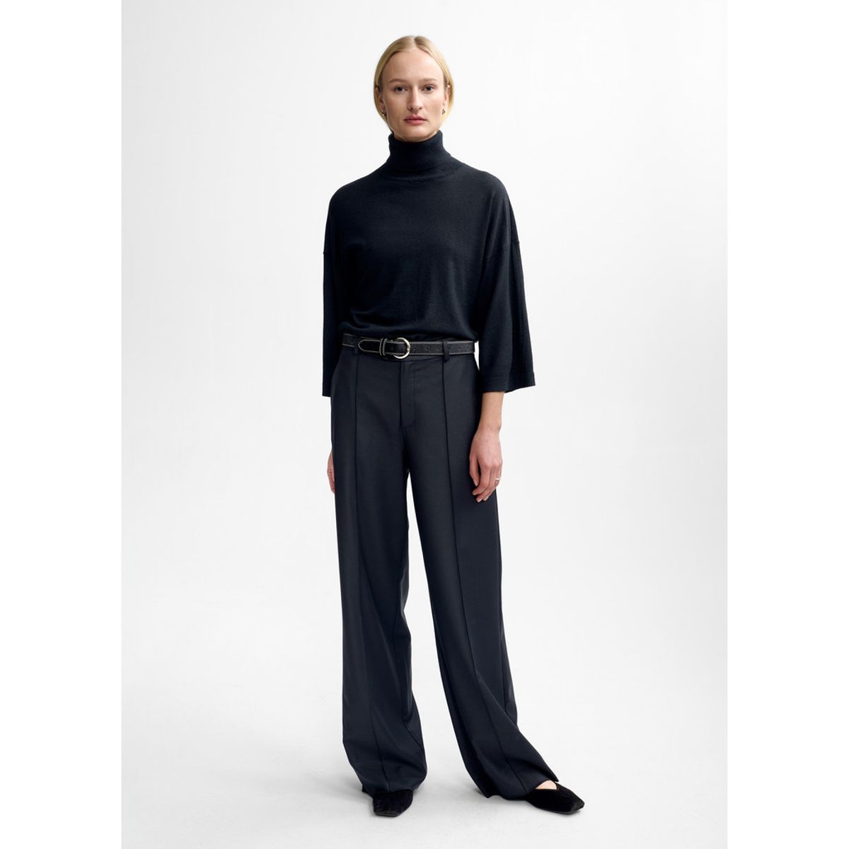 Aks Label Tia Merino Knit Black 