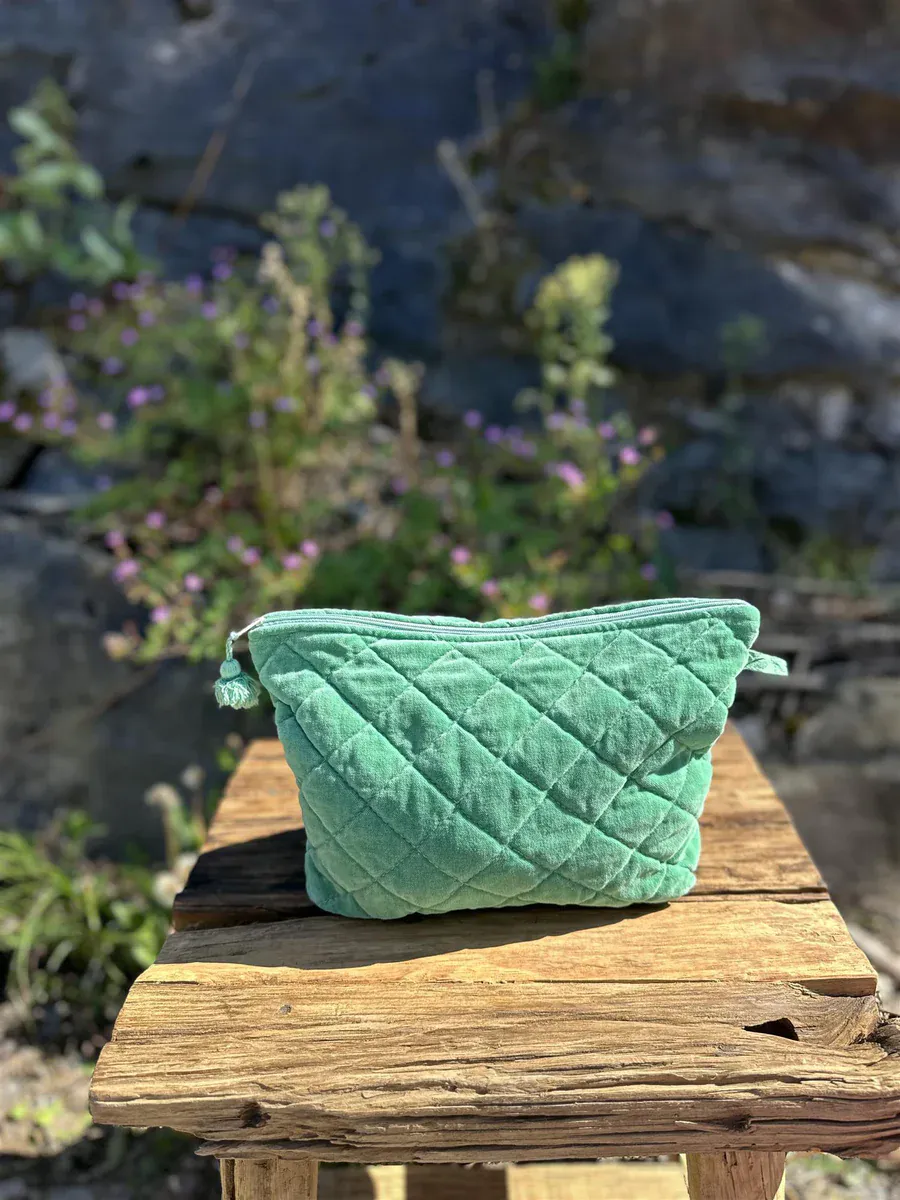 Anouska Toalettmappe Quiltet Velour Granny Smith