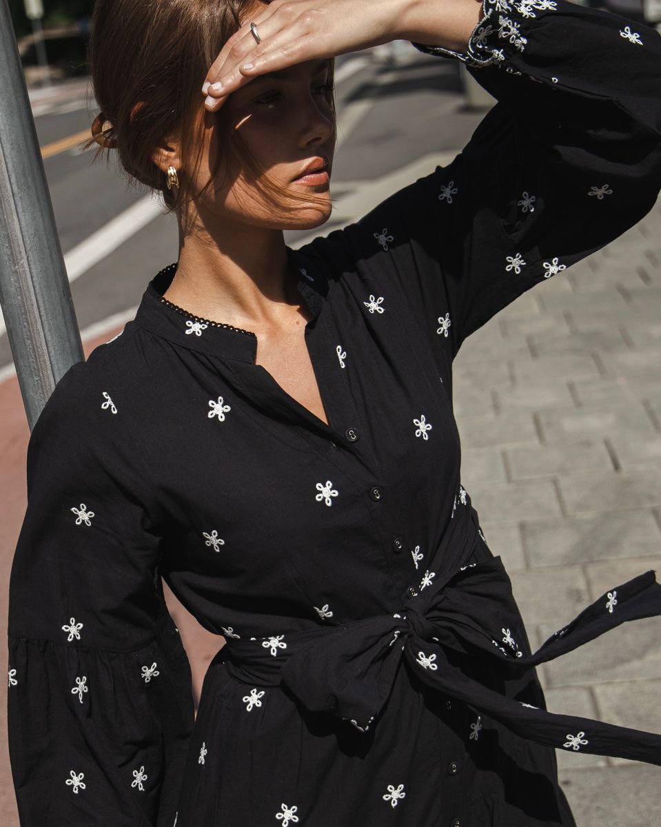 MISSMAYA Gabriela Dress Noir Embroidery